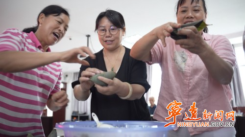 宁远县举行港澳台侨及归国留学人员中秋联谊活动2_副本500.jpg