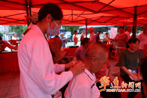 宁远:普及健康知识 提升健康素养2_副本500.jpg 宁远:普及健康知识 提升健康素养2_副本500.jpg