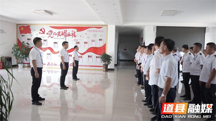 市人大代表郑国喜：“人民公交”交的是人民的心1_副本.jpg