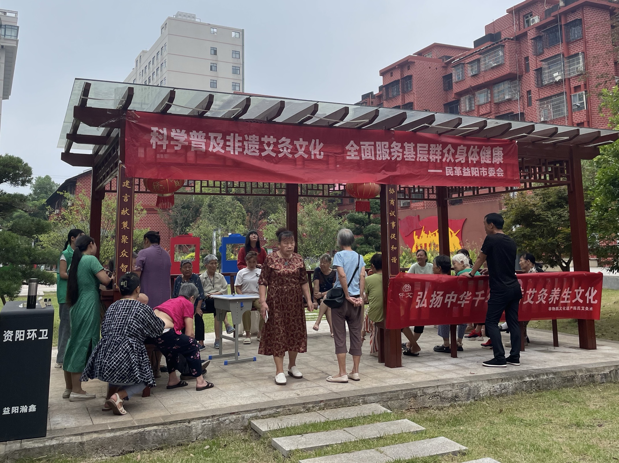 科普非遗走进人民路社区1.jpg
