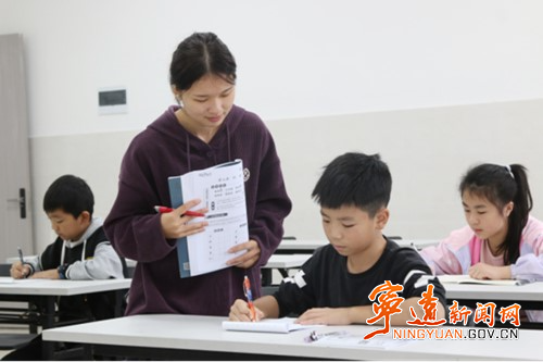 宁远：免费培训点缀多彩童年2_副本500.jpg
