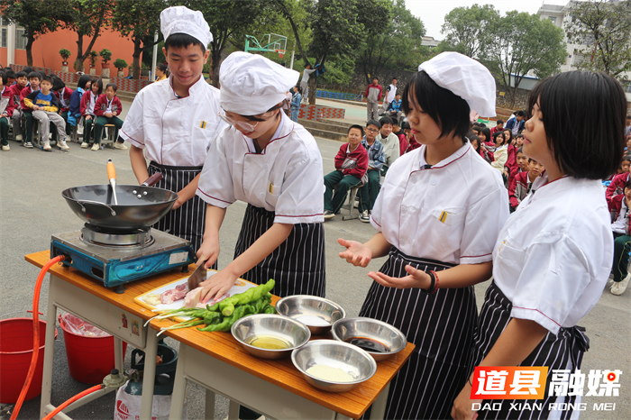 道县敦颐学校举办第二届学生厨艺大赛2_副本.png
