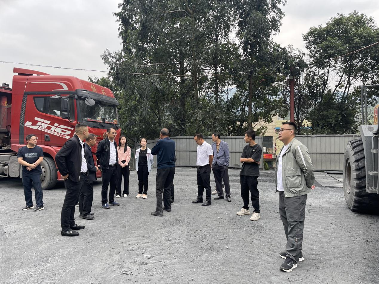 金江镇人大代表积极履职尽责开展辖区企业调研活动.png 金江镇人大代表积极履职尽责开展辖区企业调研活动.png