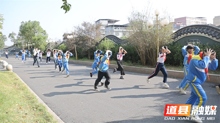 道县：开展防空警报试鸣暨疏散演练 增强防空防灾意识4_副本.jpg