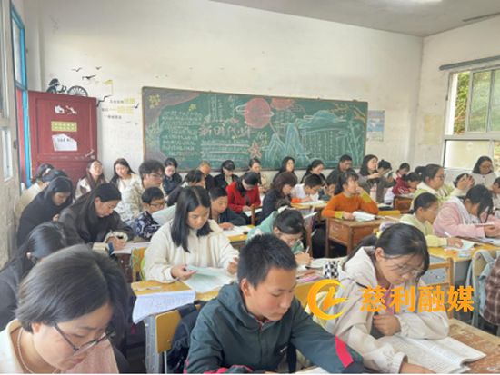国培12_副本.jpg