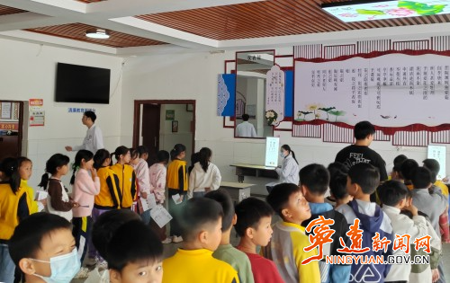宁远县中医医院开展2024年秋季中小学生视力监测工作2_副本500.jpg