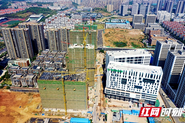 3青苹果数据城项目建设现场。.jpg
