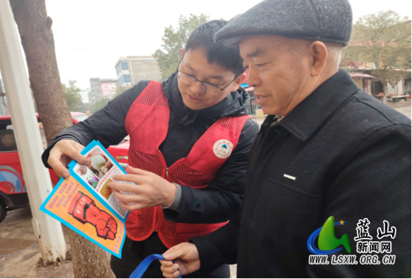 楠市镇开展禁毒宣传和毒品预防教育活动.jpg 楠市镇开展禁毒宣传和毒品预防教育活动.jpg