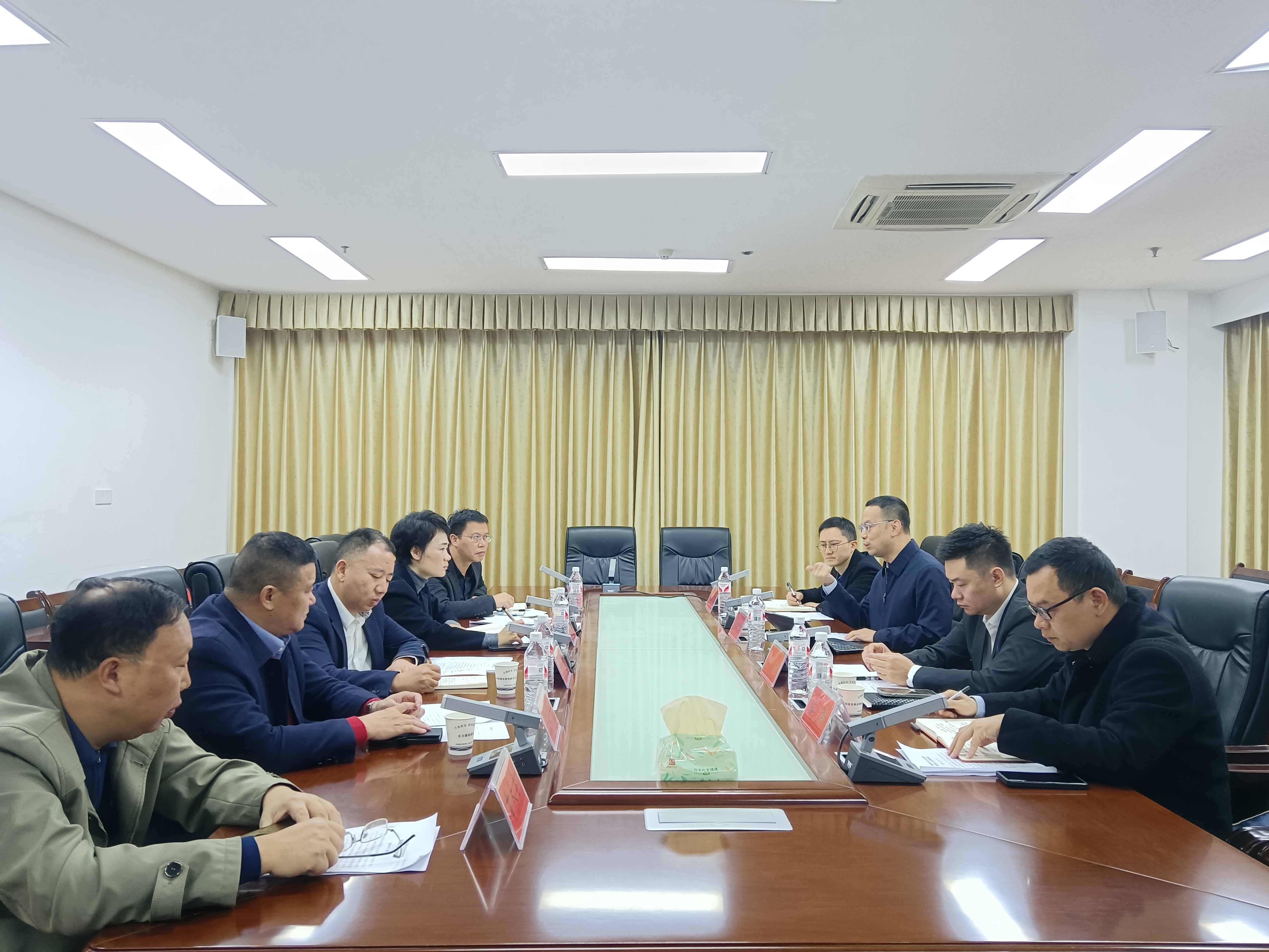 2024.12.5法治营商环境座谈会.jpg