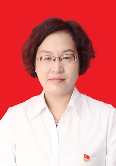 黄燕.jpg
