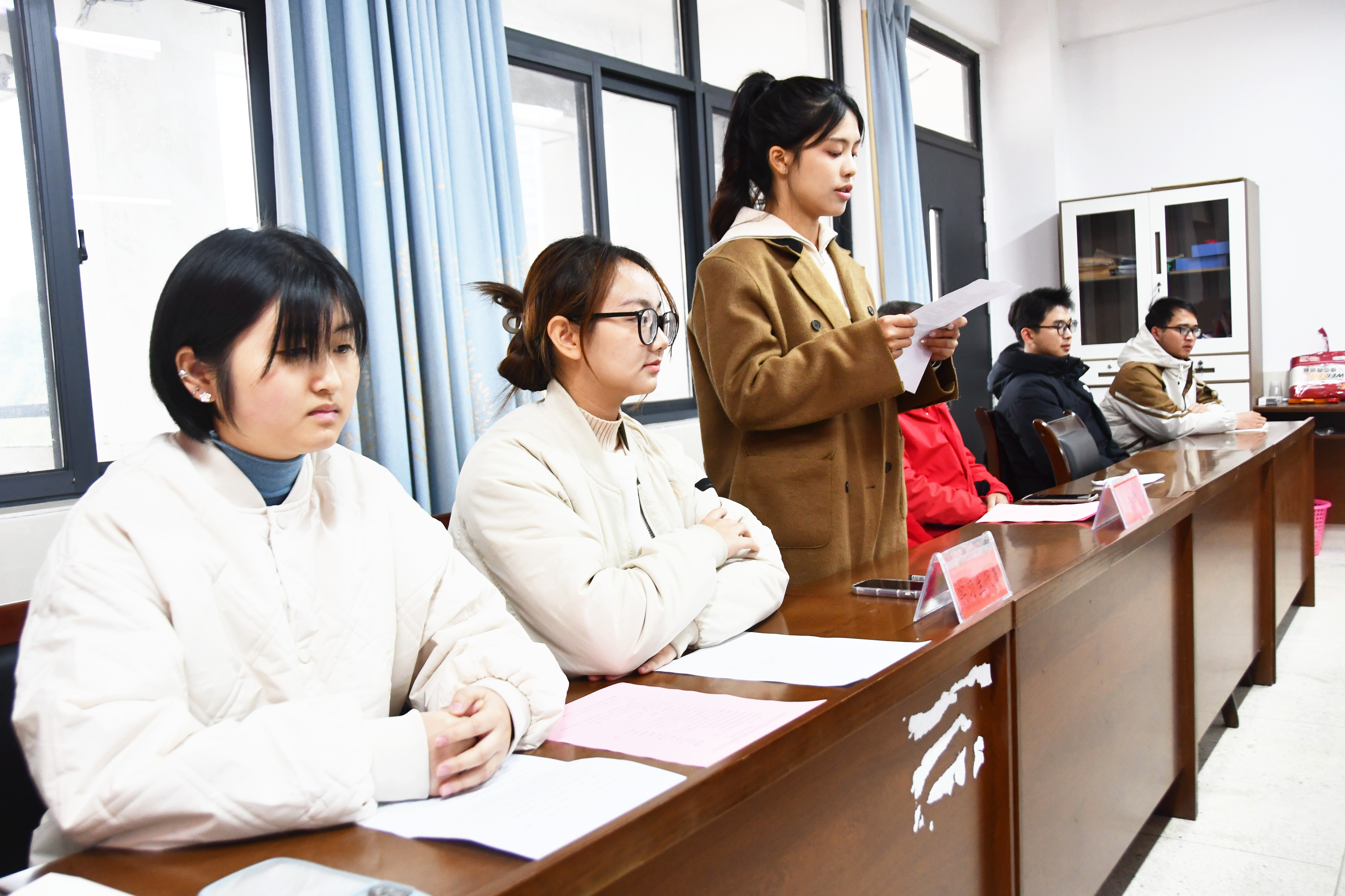 开湖南科技学院定向师范实习生座谈会现场。田如瑞摄 (4).jpg