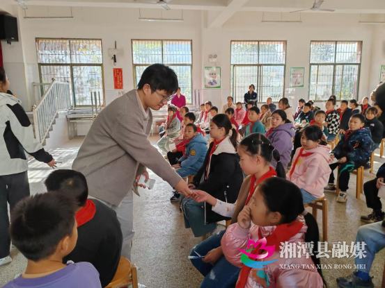 湘潭县“青赴绿意 大美湖湘”生态文明宣讲系列活动取得圆满成功(2)1434.png
