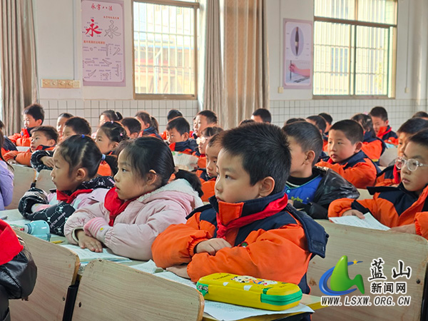 蓝山：阅读工作室共探整本书阅读教学之道.jpg