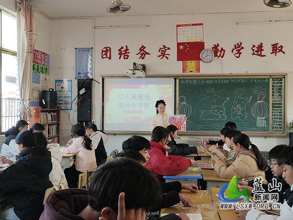 灯火阑珊处 细说中华情——蓝山县新圩学校特色手工活动.jpg