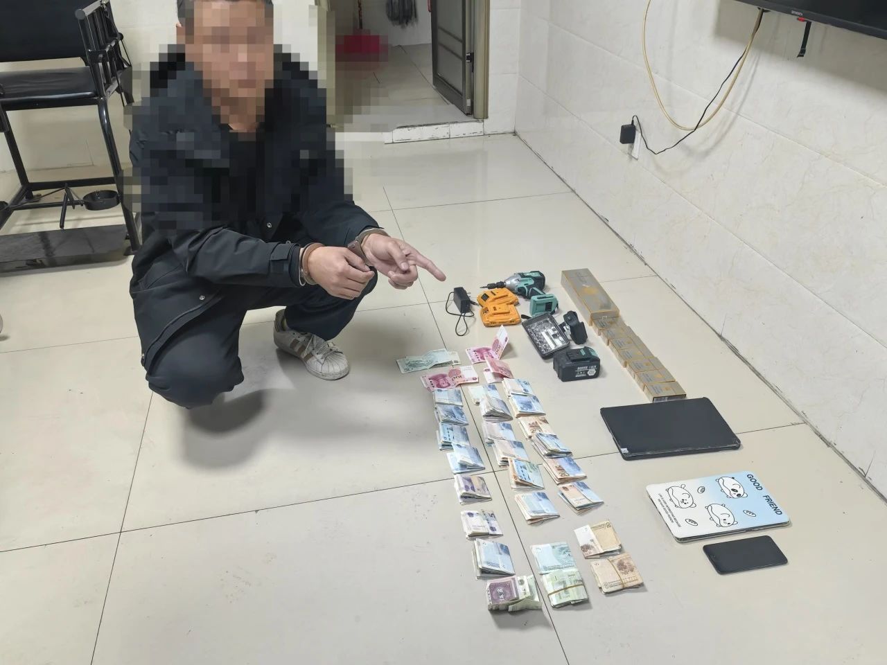 1信图片_20241223100907.jpg