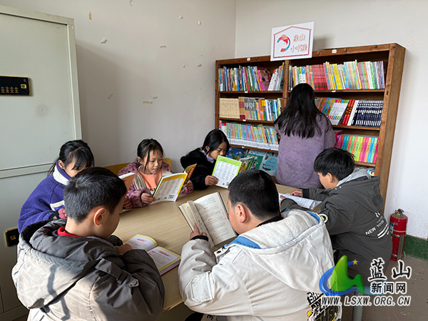 火市学校：书香润校园 阅读伴成长.jpg
