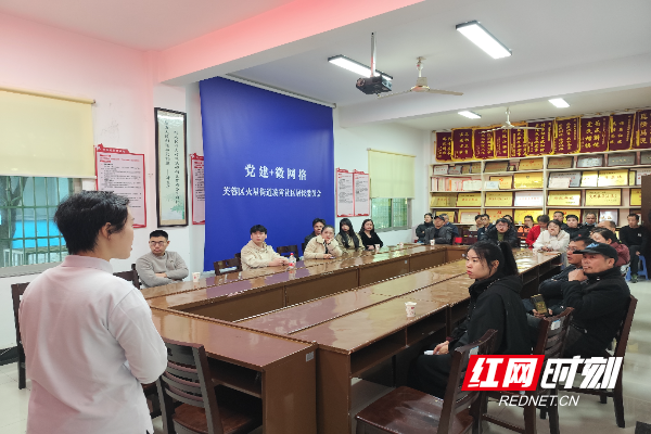 志愿者讲座.jpg