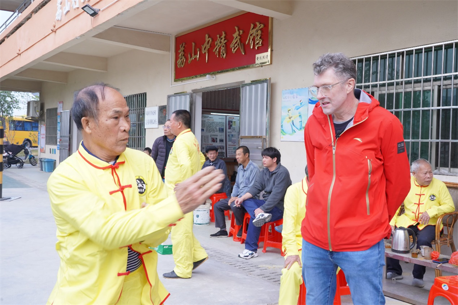 【2024打卡中国】外国网红博主在珠海的“追遗逐新”之旅 【2024打卡中国】外国网红博主在珠海的“追遗逐新”之旅