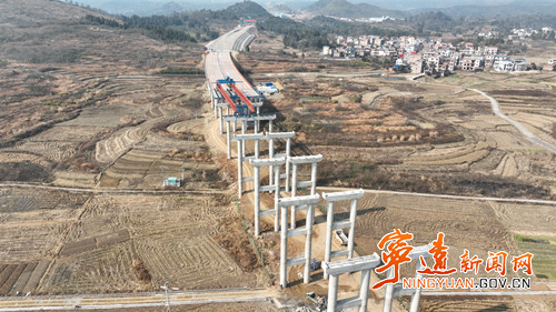 宁远：桂新高速宁远段项目建设 跑出“加速度”3_副本500.jpg