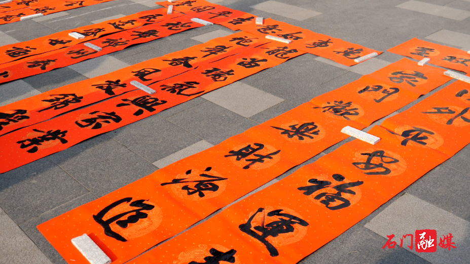 县总工会、县文联开展2025春节书法公益活动4.png
