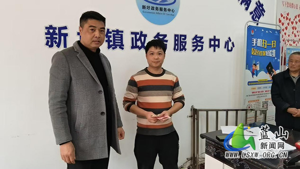 新圩镇：全力以赴解“薪”结，让农民工安“薪”过年.jpg