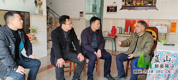 蒋勇贤深入毛俊镇开展走访慰问活动.jpg