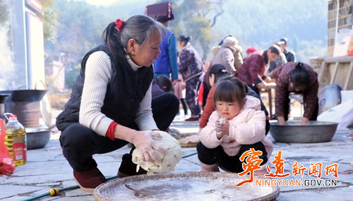 宁远：大元社里年味浓2_副本500.jpg