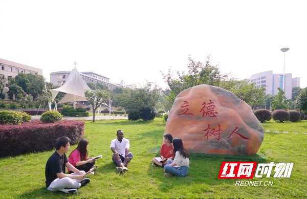 图片 15.jpg 图片 15.jpg