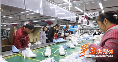 宁远:六成企业已复工 奋力冲刺“开门红”2_副本500.jpg 宁远:六成企业已复工 奋力冲刺“开门红”2_副本500.jpg