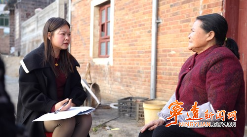 (委员风采)骆军英:情系乡土 担当作为展风采_副本500.jpg (委员风采)骆军英:情系乡土 担当作为展风采_副本500.jpg