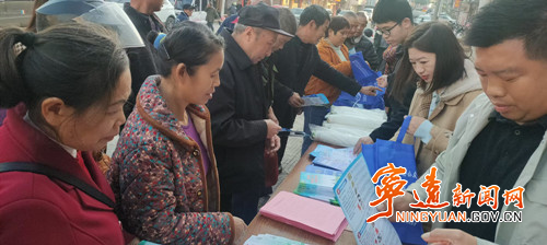 宁远冷水镇：普法宣传“接地气” 法治护航“润民心”_副本500.jpg
