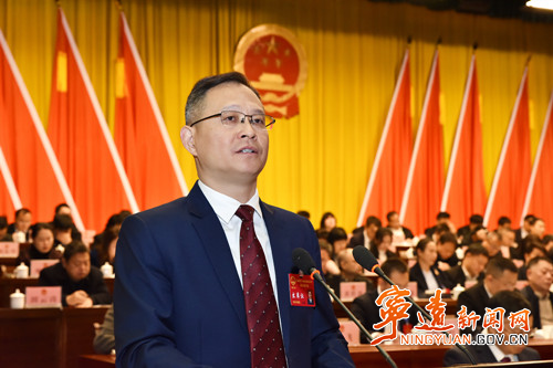 【聚焦两会】宁远县第十八届人民代表大会第五次会议隆重开幕2_副本500.jpg