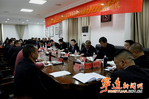 【聚焦两会】胡勇刚参加清水桥、桐木漯代表团分组讨论_副本500.jpg