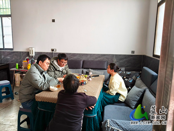 太平学校开展2025年春季控辍保学家访工作.jpg 太平学校开展2025年春季控辍保学家访工作.jpg