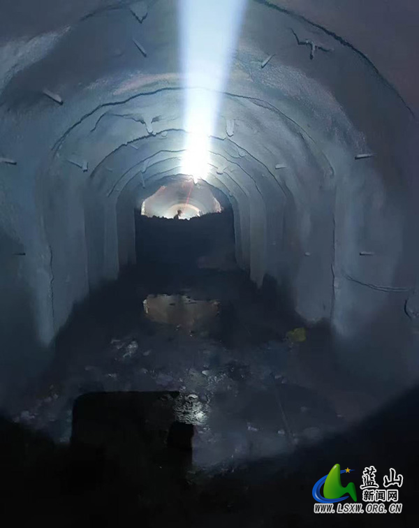 湖南毛俊水库工程灌区C4标梅子冲隧洞贯通.jpg