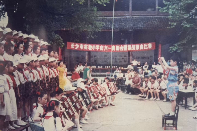 坚持举办丰富的文艺活动丰富校园生活一直是长沙市实验小学的教育传统。