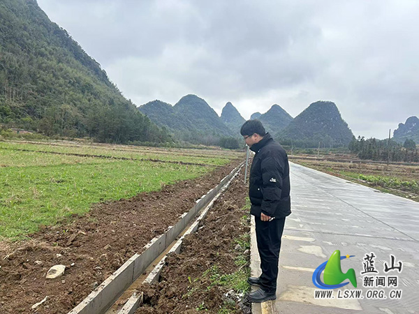 祠堂圩镇纪委强化监督 护航村级水利工程建设.jpg 祠堂圩镇纪委强化监督 护航村级水利工程建设.jpg