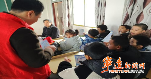 宁远禾亭镇：法治进校园 “护蕾”助成长_副本500.jpg