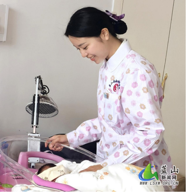 蓝山县妇幼保健院：微笑点亮妇幼情，服务提升新征程.jpg