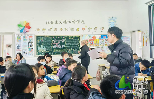 湘威学校开展班级文化布置评比活动.jpg