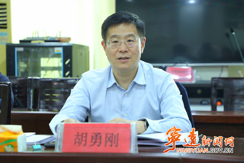 胡勇刚调研建立乡镇（街道）履职事项清单工作_副本500.jpg