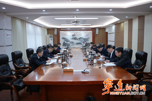 胡勇刚专题听取人大工作情况汇报_副本500.jpg