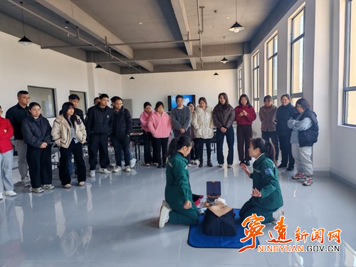 宁远县人民医院：开展第一目击者培训  为生命救援按下 “加速键”_副本500.jpg
