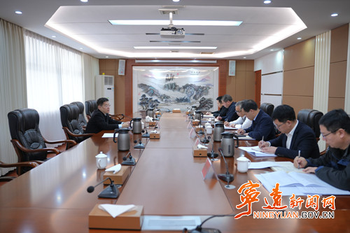 胡勇刚与人大常委会领导班子集体谈话2_副本500.jpg