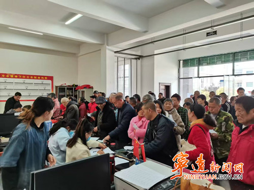 宁远冷水镇扎实开展低保、困难供养年检年审工作_副本500.jpg