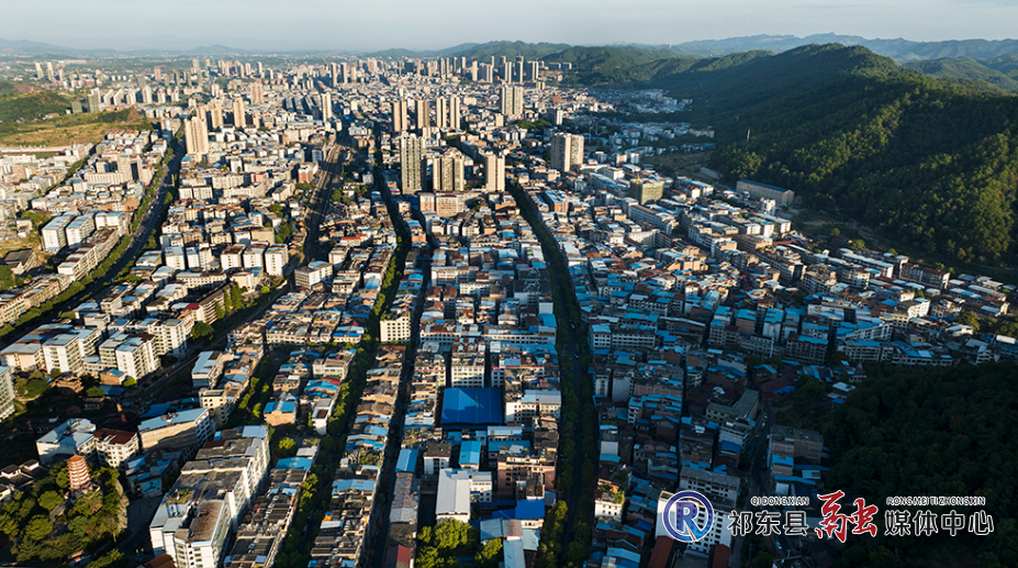 《美丽县城放眼量》2022年8 月 石铿 摄.jpg