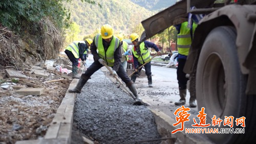 【九嶷山景区奋力冲刺AAAAA】宁远：提质旅游公路  赋能全域文旅腾飞1_副本500.jpg