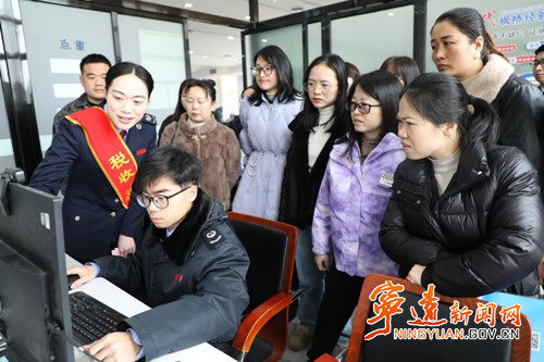 宁远县税务局：开启税收宣传月 邀各界体验智慧办税_副本500.jpg