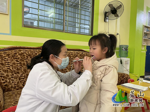 蓝山县妇幼保健院：健康护航校园行，用心呵护幼童成长.jpg