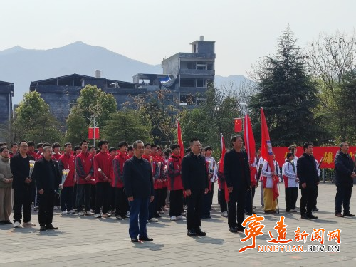 宁远：清明祭英烈  弘扬烈士精神1_副本500.jpg